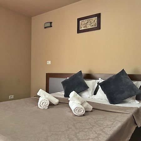 Vila Andrei تيشيرغيول المظهر الخارجي الصورة